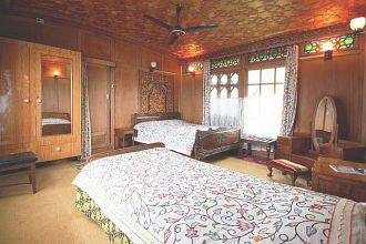 Peacock Houseboats, Srinagar 5